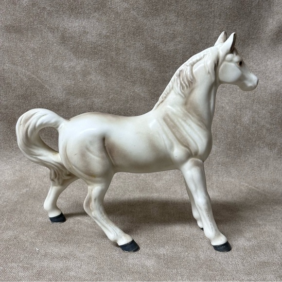 Vintage Enesco Japan Horse
Figurine White Grey E 3296 - Picture 3 of 4